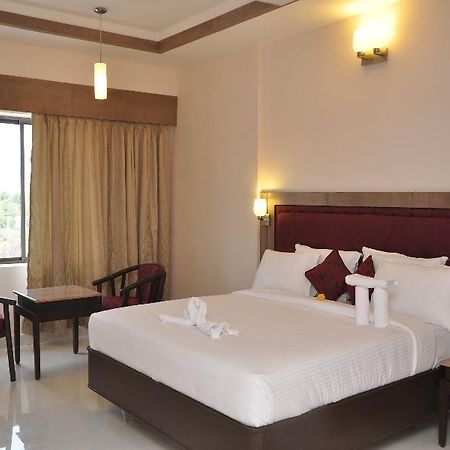 Chandra Royal Inn Velankanni Esterno foto